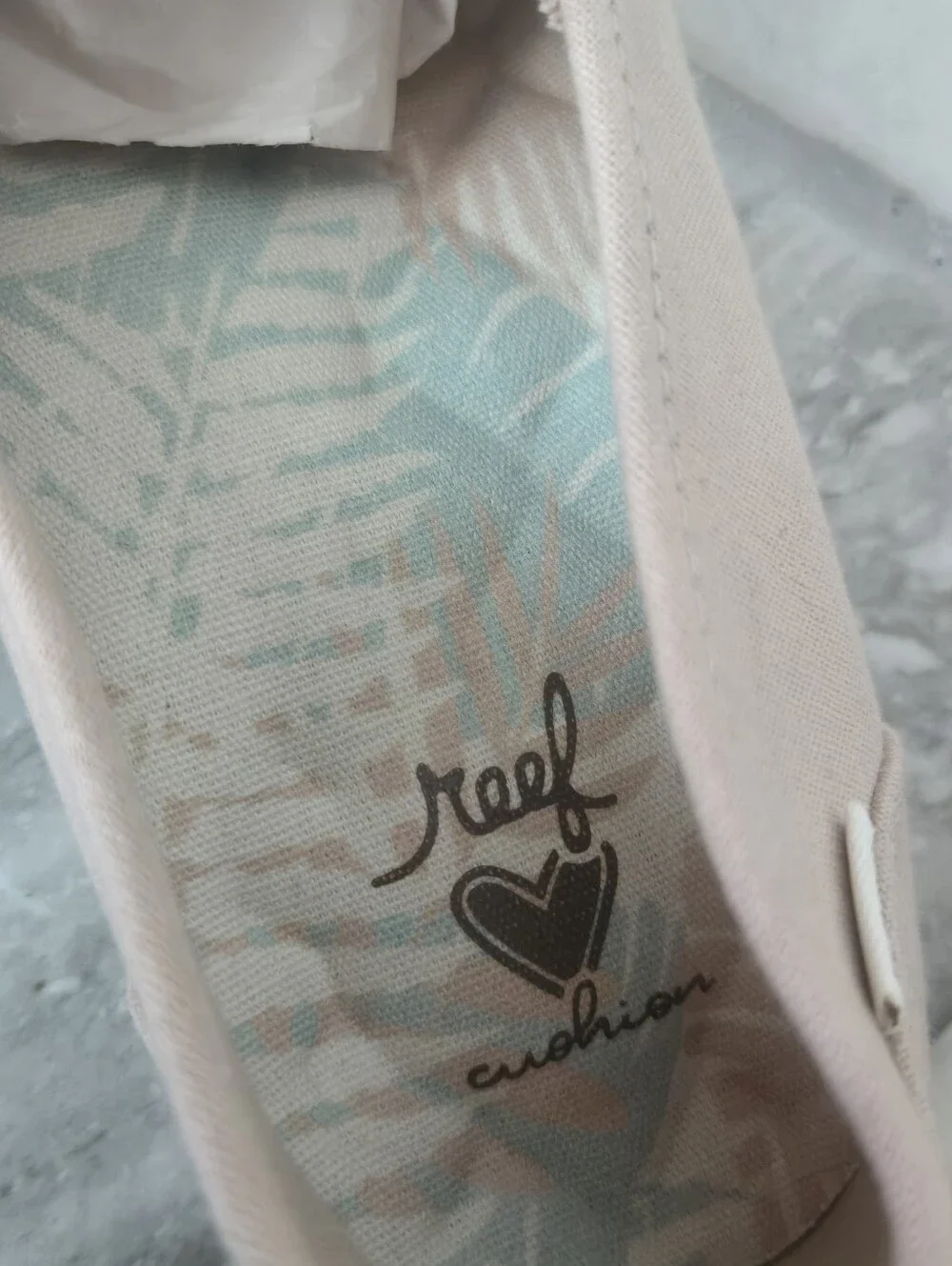 Reef Cushion Coast Autumn Oatmeal Canvas Slip On Comfort Shoes NWT Size 6.5